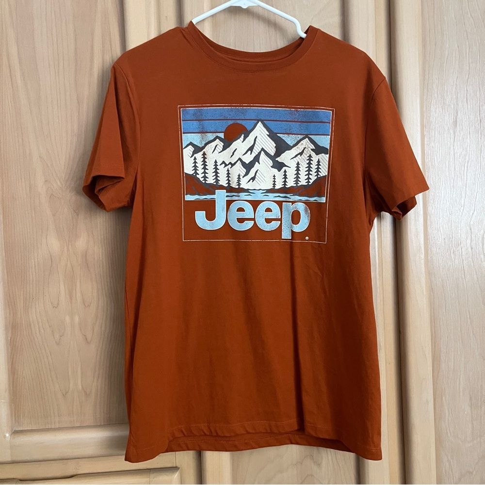 Jeep Men's Orange and Brown T-shirt